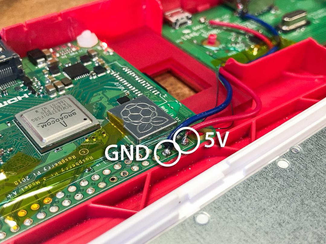 Integrez un Raspberry Pi 3A dans un clavier officiel