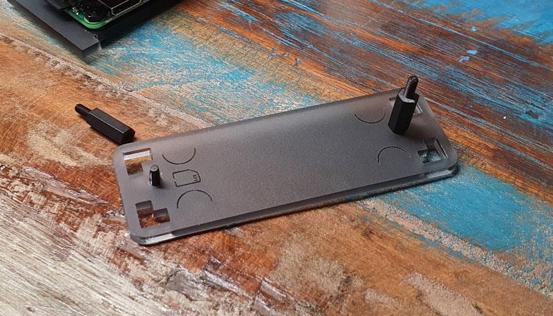 1591856914 354 Pi Zero Case for Waveshare 213 Instructions dassemblage de lecran