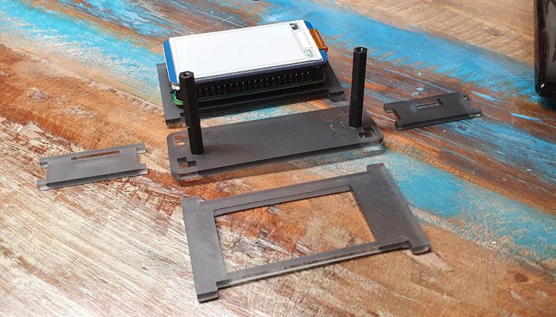 1591856914 617 Pi Zero Case for Waveshare 213 Instructions dassemblage de lecran