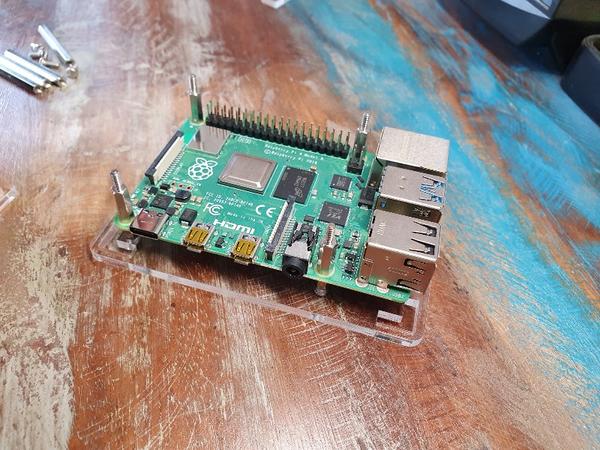 1591857055 764 Guide dassemblage du boitier HAT de cluster