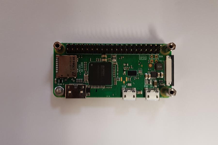 1591903810 48 Guide dassemblage du boitier du TV HAT Raspberry Pi Zero