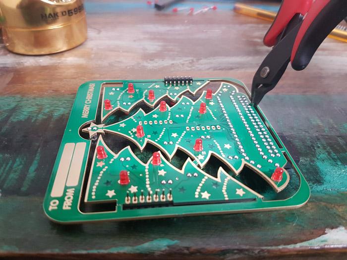 1592215217 184 Instructions dassemblage de larbre de Noel 3D pour Raspberry Pi