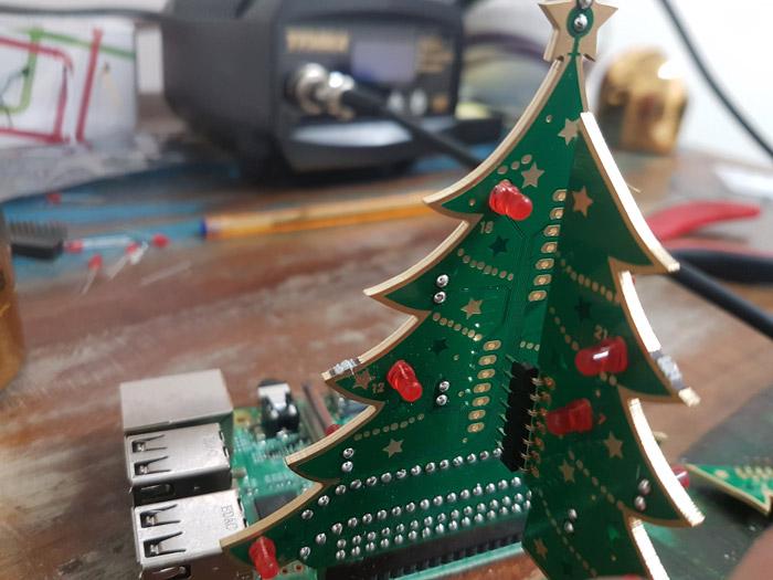 1592215217 21 Instructions dassemblage de larbre de Noel 3D pour Raspberry Pi