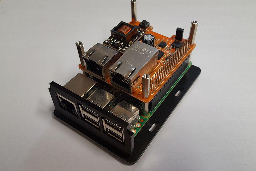 1592371808 644 Assemblage du boitier HAT du commutateur PoE