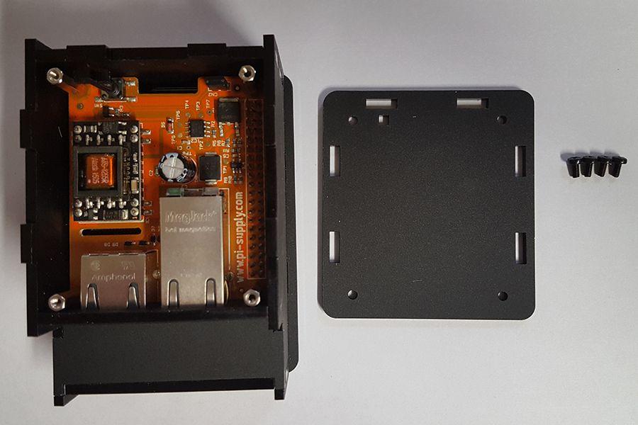 1592371809 379 Assemblage du boitier HAT du commutateur PoE