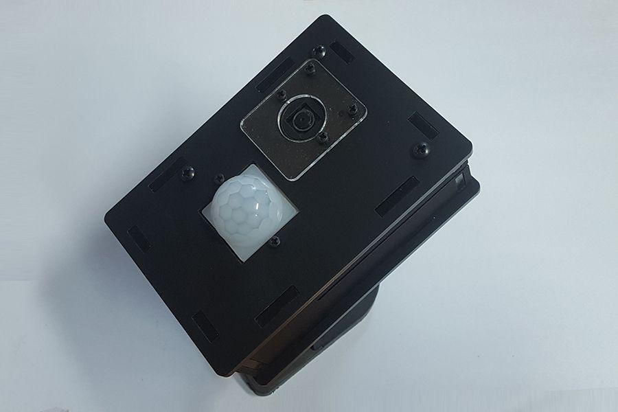 1592391608 999 Instructions dassemblage du boitier de la camera Pi PIR