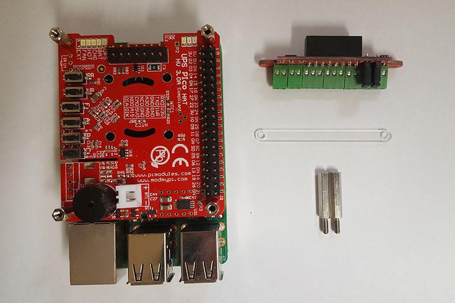 1592476204 906 Boitiers PIco UPS Standard Instructions de montage