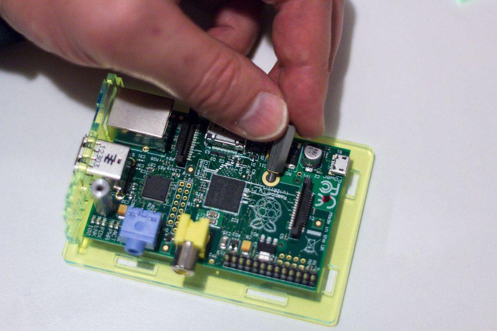 1592506811 613 Instructions de montage du boitier transparent Nwazet