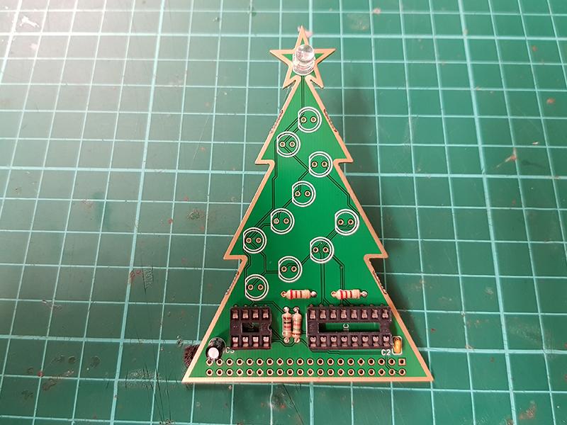 1593383413 414 Guide de soudure darbre de Noel