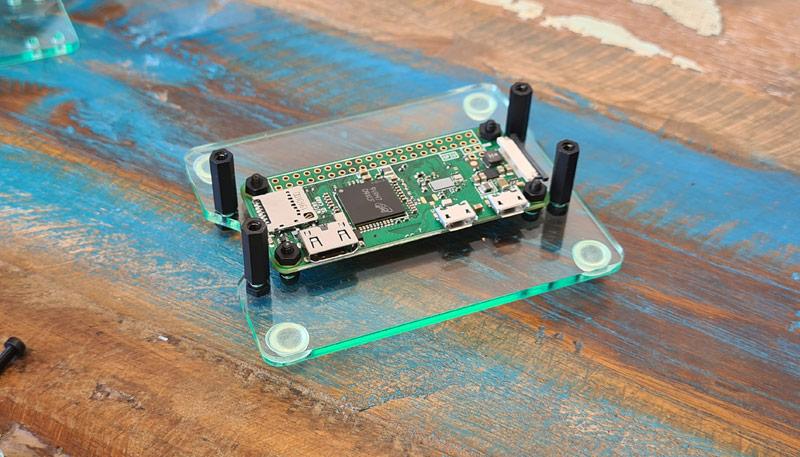 1593489609 3 Instructions dassemblage du boitier du mini cluster