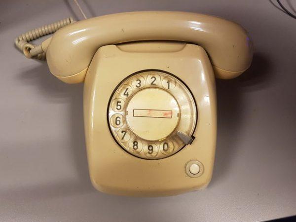 Creez un juke box a partir dun telephone vintage avec un