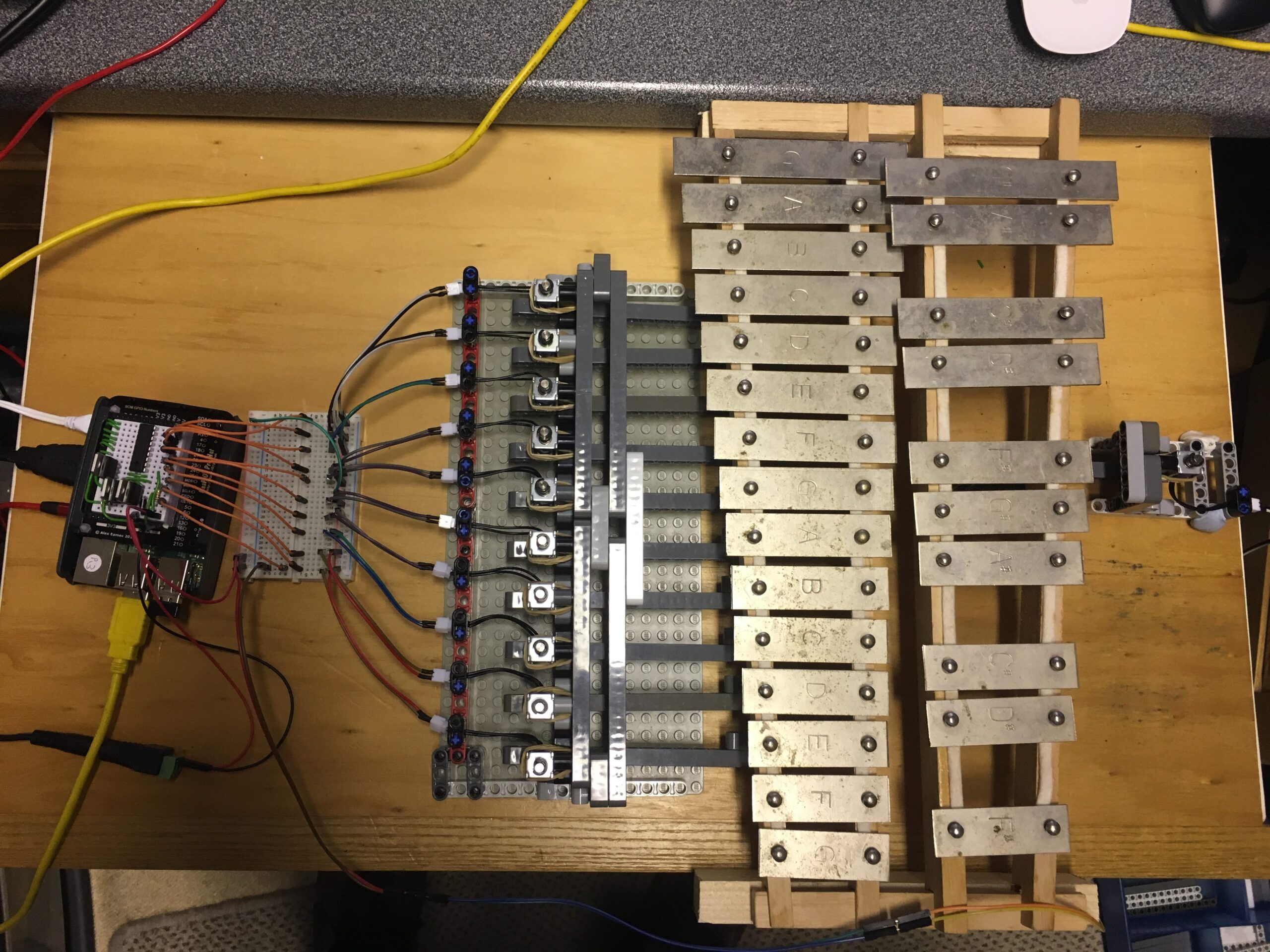 Jouer un glockenspiel avec un Raspberry Pi et Sonic Pi scaled