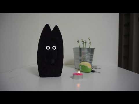 Un ami sensible aux capteurs legerement effrayant rassemble les gens