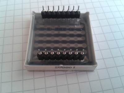 en-têtes à deux broches