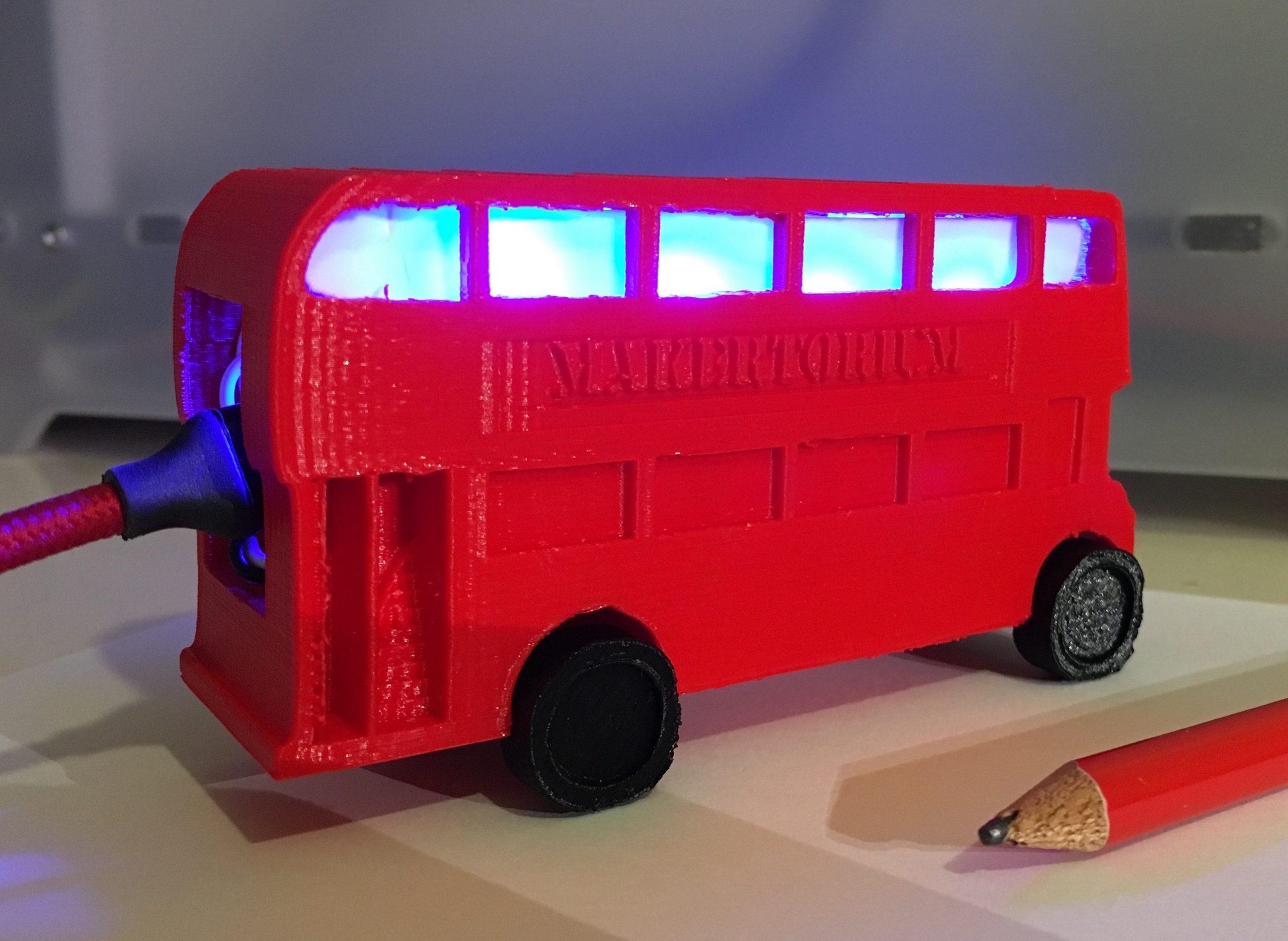 Mec, où est mon… bus?  Un bus tracker imprimé en 3D abritant un Raspberry Pi