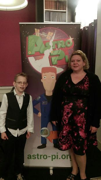 Crazy Squeak, codeur du Raspberry Pi AstroPi, présenté dans un journal local