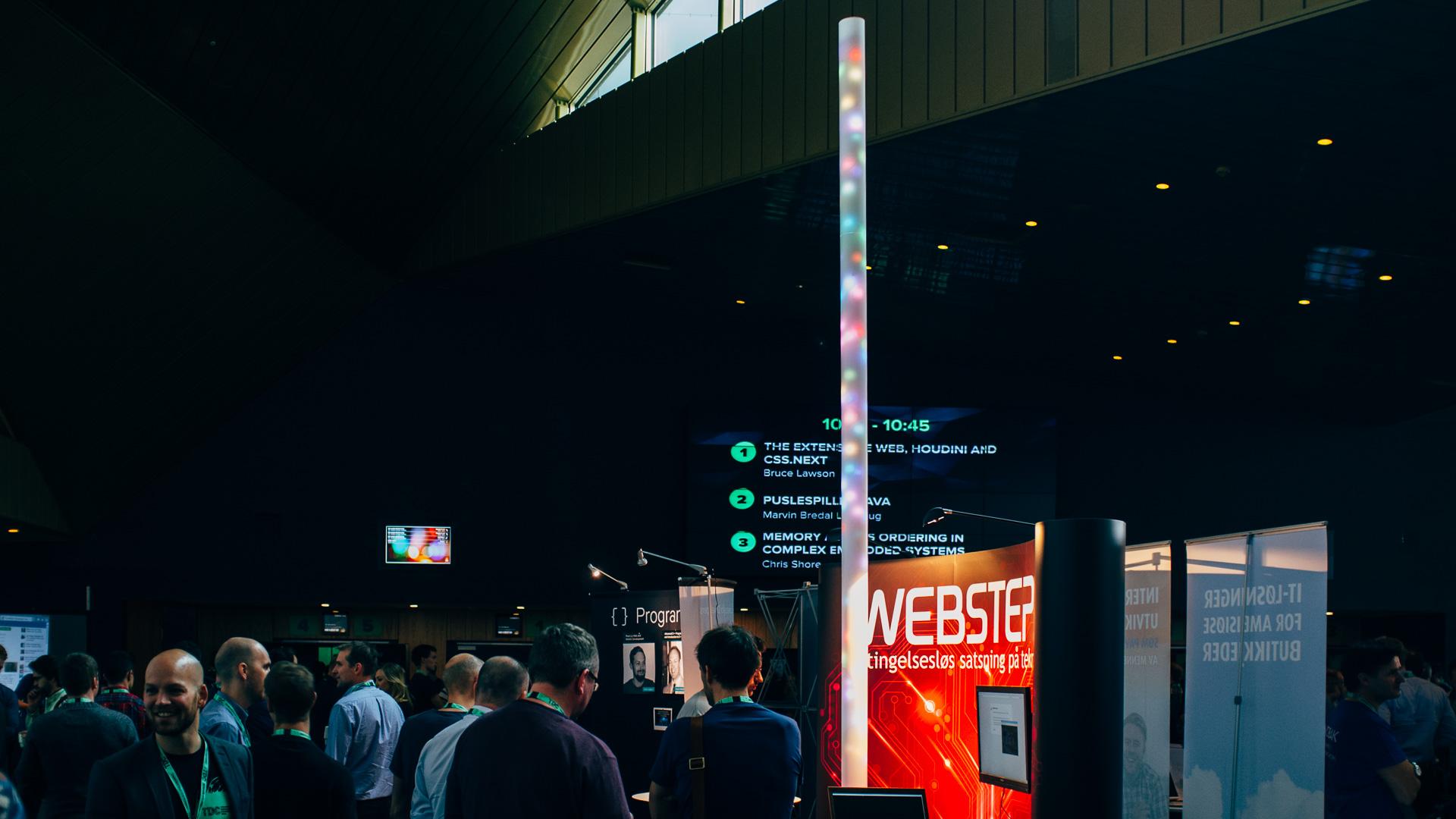 Gravity Pong - un jeu contrôlé par Raspberry Pi avec plus de 1700 LED