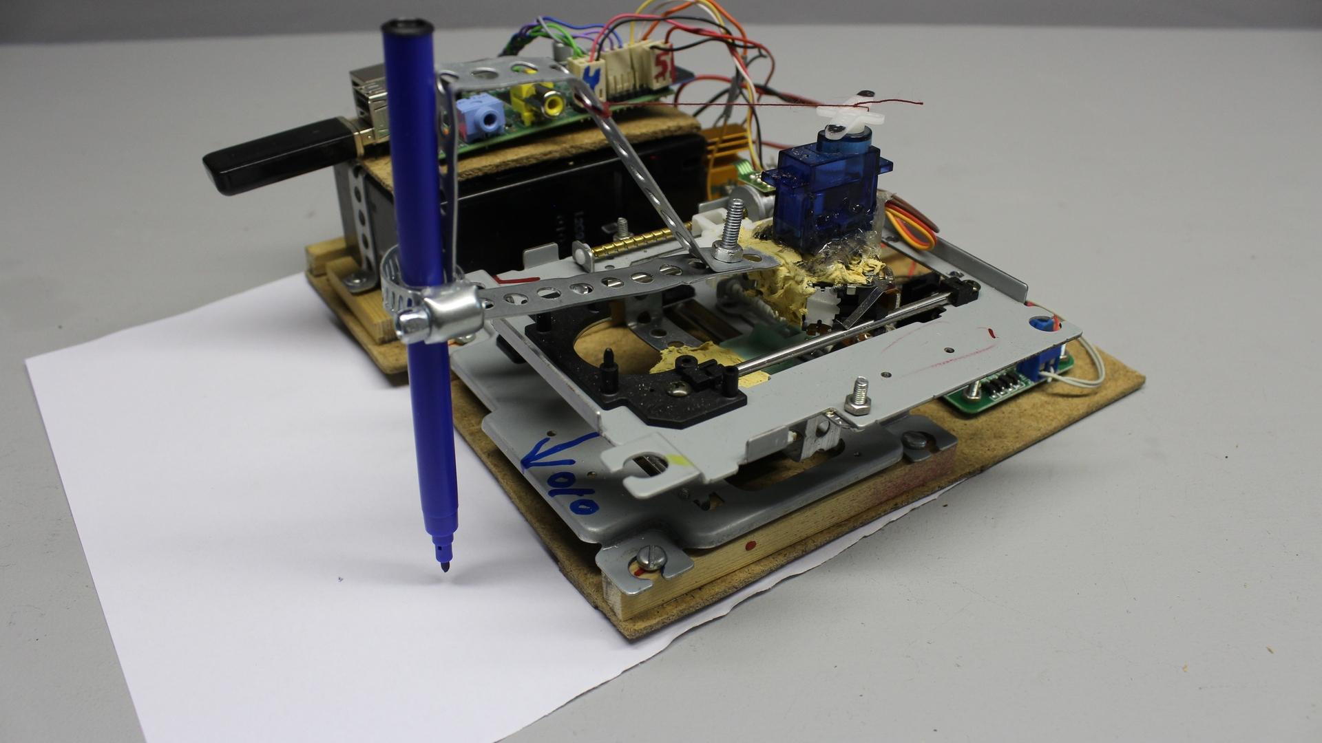 Traceur composé de deux lecteurs optiques et d'un Raspberry Pi