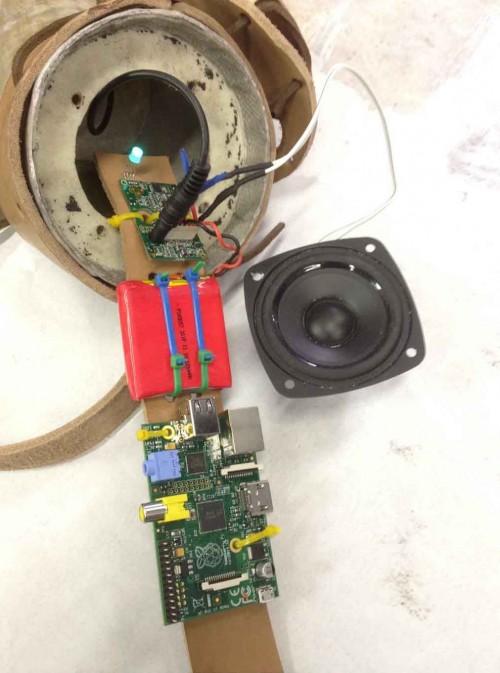 Pièce radiophonique interactive et effrayante Raspberry Pi au château de Bodiam