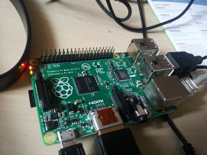 Présentation du #RaspberryPi Model B + 8 20140712_131819