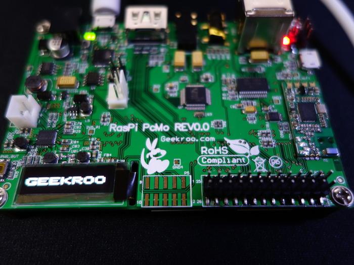 Première carte mère #RaspberryPi Compute Module