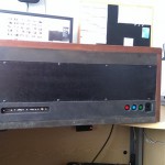 Fini avec le panneau arrière en place et les seules vis visibles jusqu'à présent :)