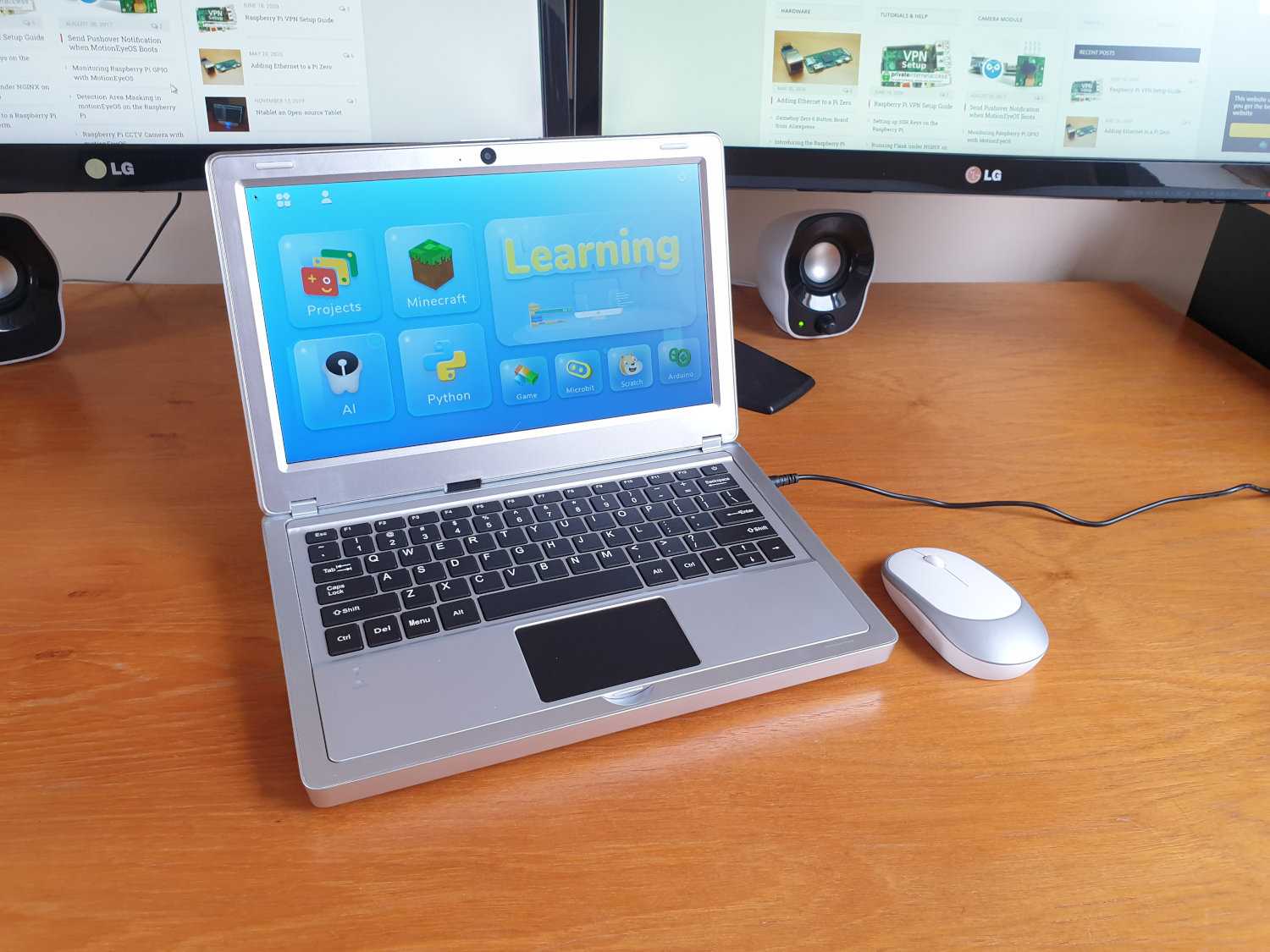 Ordinateur portable et plate-forme d'apprentissage CrowPi2 Raspberry Pi