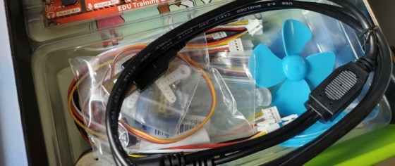 1627403768 592 Examen du kit Cytron Technologies EduBit STEM et de codage