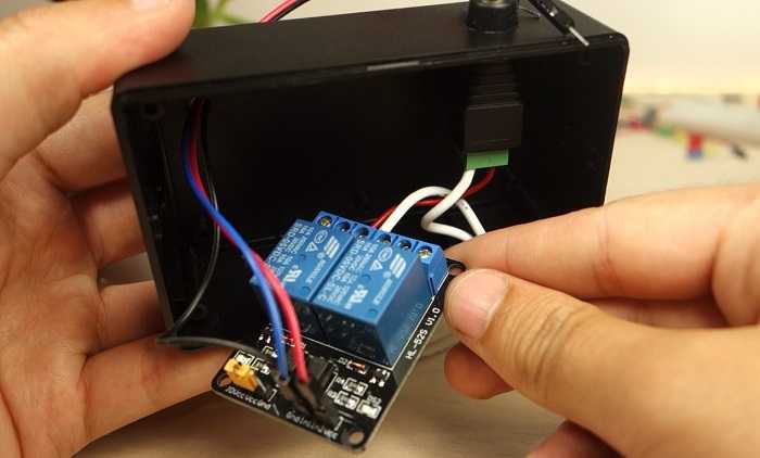 1642271765 295 Controler la lampe 12V via SMS avec Arduino