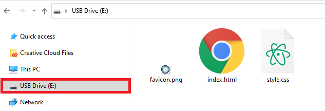 Dossier de carte microSD avec fichiers pour créer un serveur Web