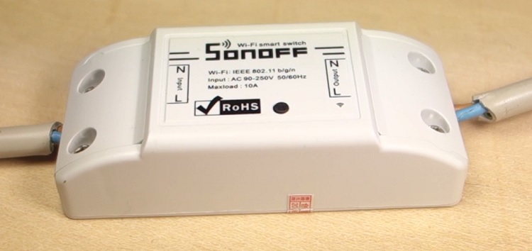 Controlez le commutateur de base Sonoff avec le micrologiciel ESP
