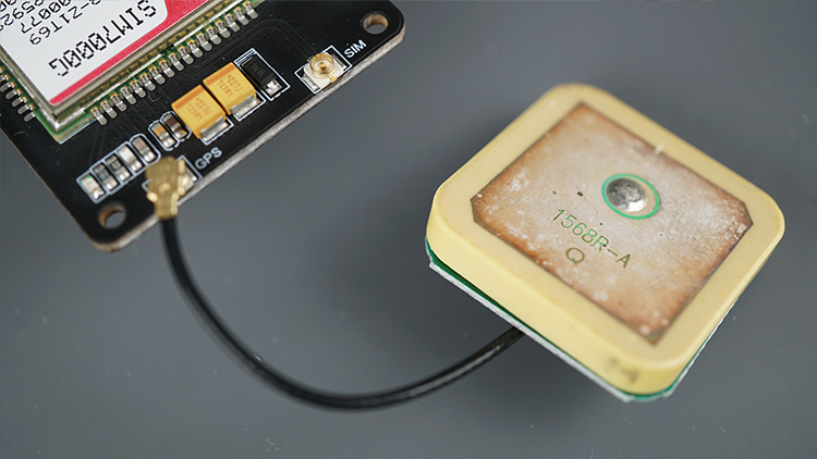 Antenne GPS ESP32 SIM7000G connectée