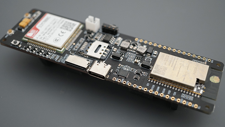 LILYGO T-SIM7000G ESP32