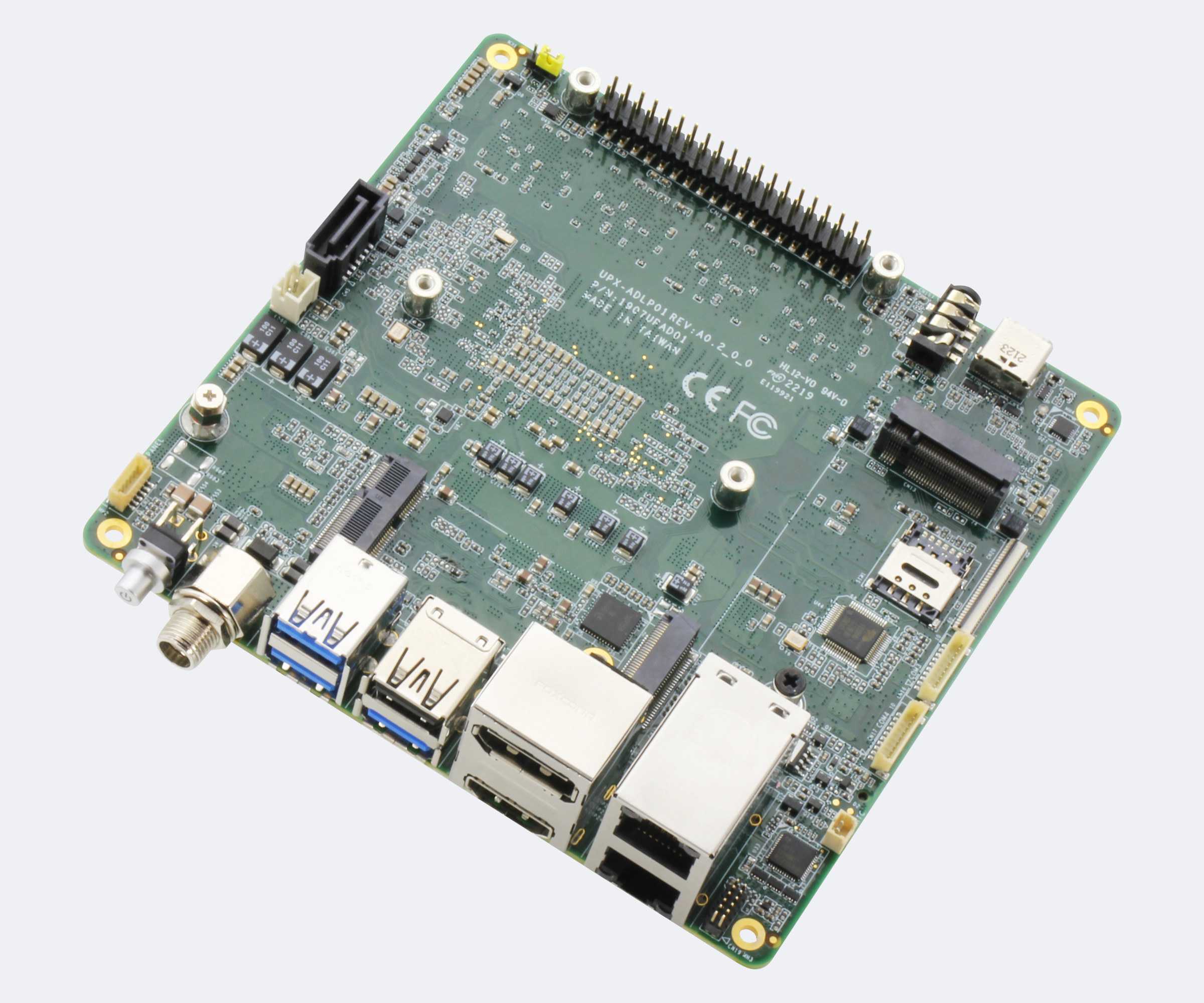 UP Xtreme i12 Alder Lake SBC prend en charge jusqu'à quatre écrans 4K à 60 Hz, Raspberry Pi HAT