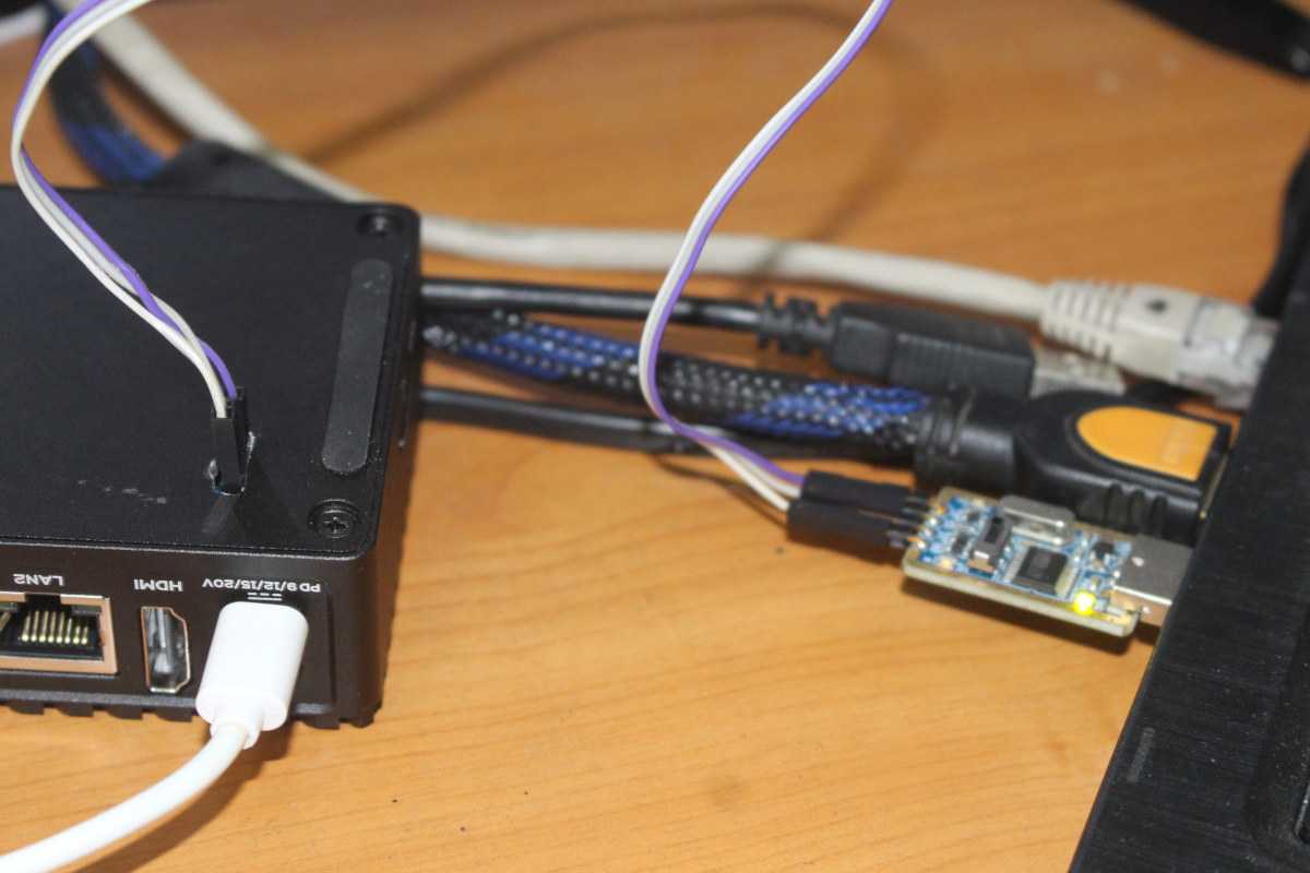 Ajout d'un port de console série externe au NanoPi R6S