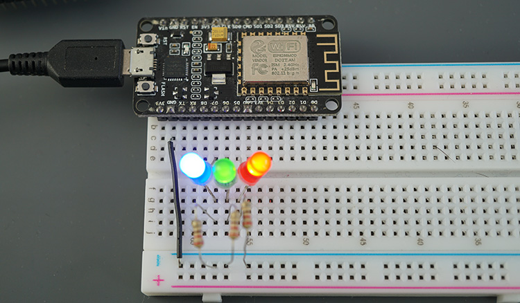 Contrôlez les sorties ESP8266 de n'importe où