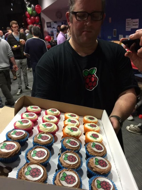 L'histoire du Raspberry Pi Big Birthday Weekend - Raspberry Pi Pod et base micro:bit 20 1688252446 498 Lhistoire du Raspberry Pi Big Birthday Weekend Raspberry Pi