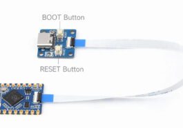 Le petit module Raspberry Pi RP2040 se connecte à la carte USB-C + boutons via le connecteur FPC 7 Le petit module Raspberry Pi RP2040 se connecte à la carte USB-C + boutons via le connecteur FPC