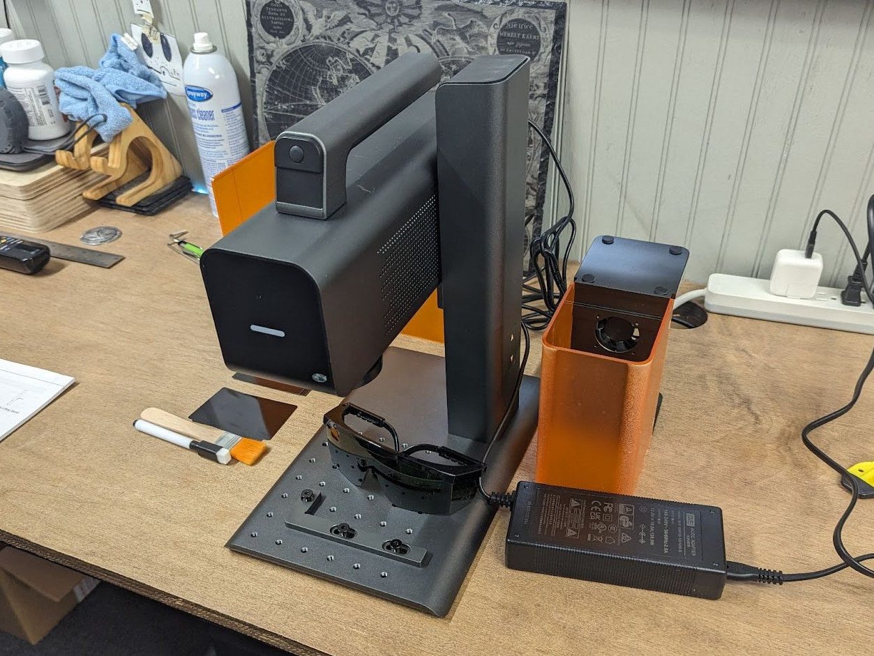 Examen du graveur laser à fibre Genmitsu Z5-1