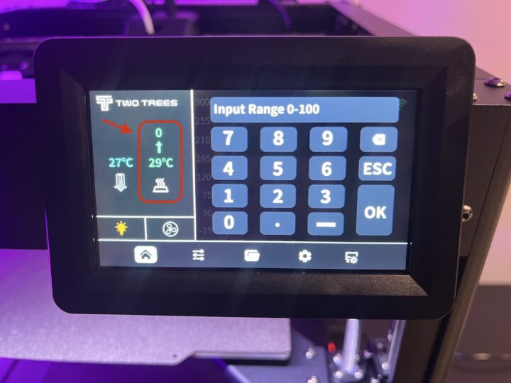 L'imprimante 3D Two Trees SK1 ajuste la température du lit L'imprimante 3D Two Trees SK1 ajuste la température du lit