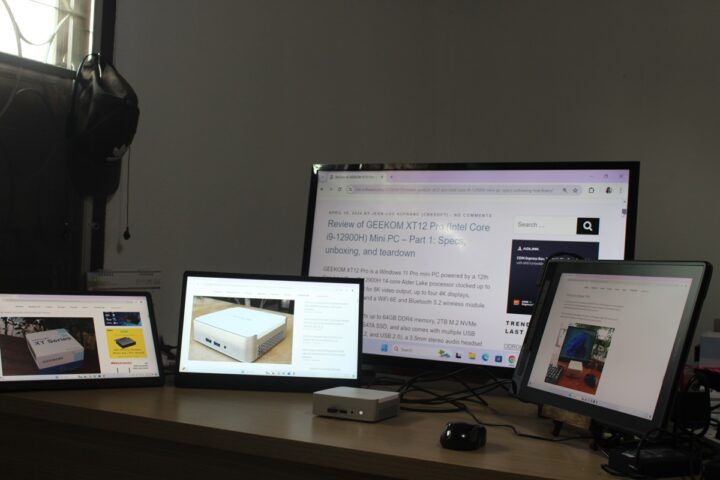 Mini PC GEEKOM XT12 Pro avec 4 écrans Mini PC GEEKOM XT12 Pro avec 4 écrans