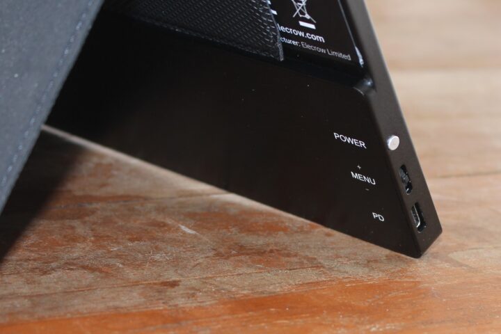 Moniteur CrowVi 15,6 pouces Menu d'alimentation USB PD