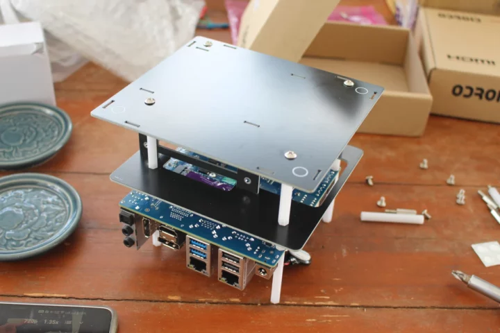 Installation du couvercle inférieur