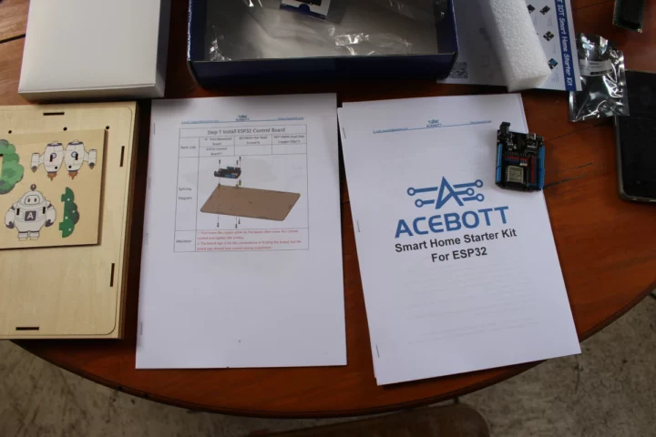Kit de démarrage ACEBOTT Smart Home ESP32 Guide d'assemblage du manuel d'utilisation Kit de démarrage ACEBOTT Smart Home ESP32 Guide d'assemblage du manuel d'utilisation