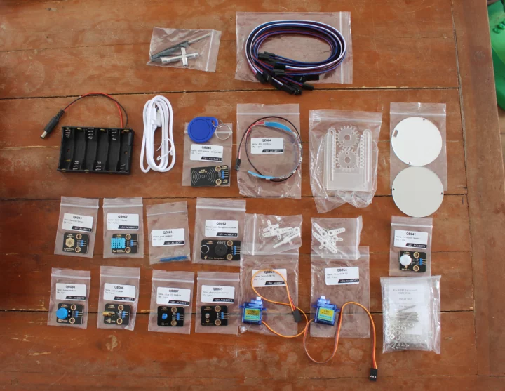 Accessoires de capteurs du Kit IoT pour maison intelligente ESP32 Accessoires de capteurs du Kit IoT pour maison intelligente ESP32