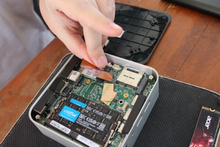 Autocollant décollable sur l'antenne WiFi IPEX4 Autocollant décollable sur l'antenne WiFi IPEX4