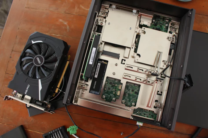 Conception interne du Cincoze DS-1402 Conception interne du Cincoze DS-1402