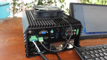 Cincoze DS-1402 Industrial Computer Review