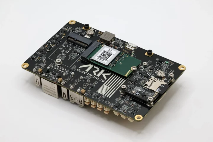 Prises M2 de la carte contrôleur de vol