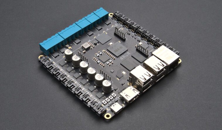 Recore A8 - Une carte de contrôle d'imprimante 3D alimentée par Allwinner A64 avec pilotes pas à pas TMC2209 1 Recore A8 all in one desktop 3D printers control board